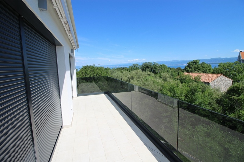 Appartamento di lusso con vista mare sull'isola di Krk in Croazia in vendita - Panorama Scouting.