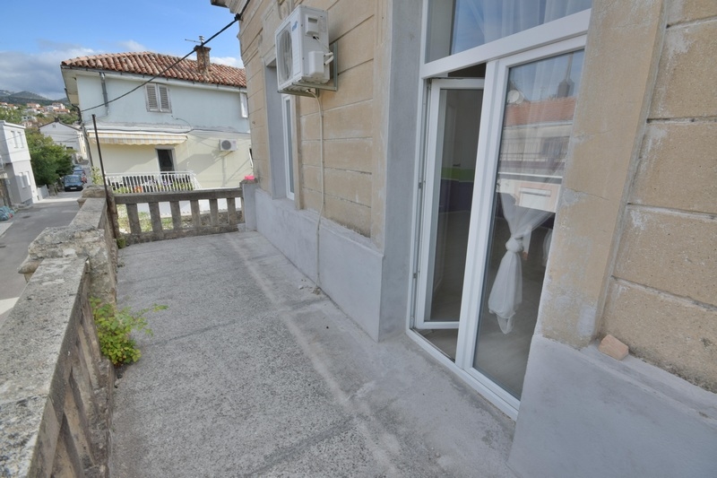 Terrazza dell'appartamento A2149 da ristrutturare completamente.
