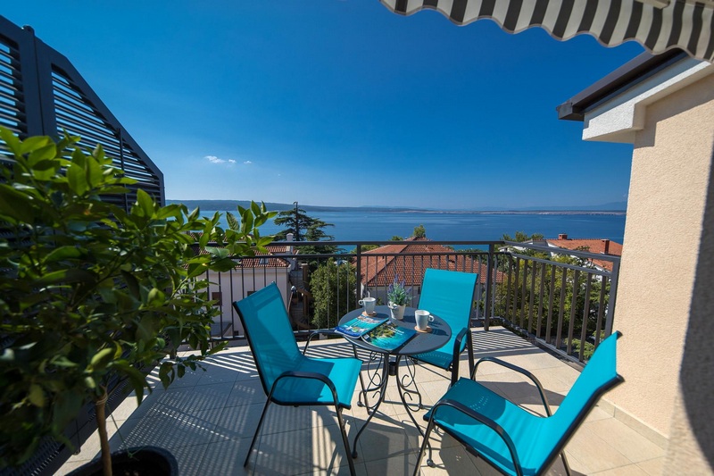 Appartamenti nel sottotetto vicino al mare in Croazia in vendita - Panorama Scouting immobili.