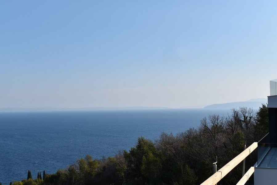 Vista panoramica sul mare del Quarnaro da Opatija