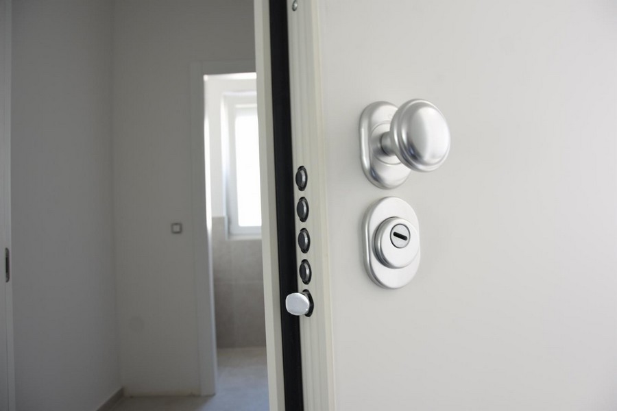 Porta di sicurezza dell'immobile A2810