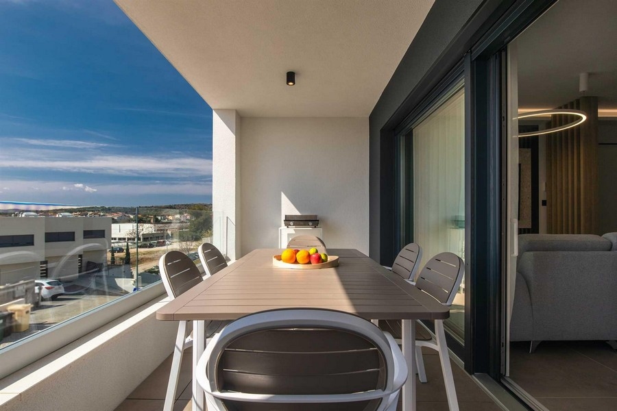 Terrazza al piano superiore.