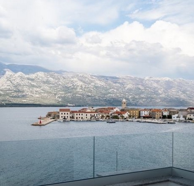 Appartamento con vista mare in vendita in Croazia