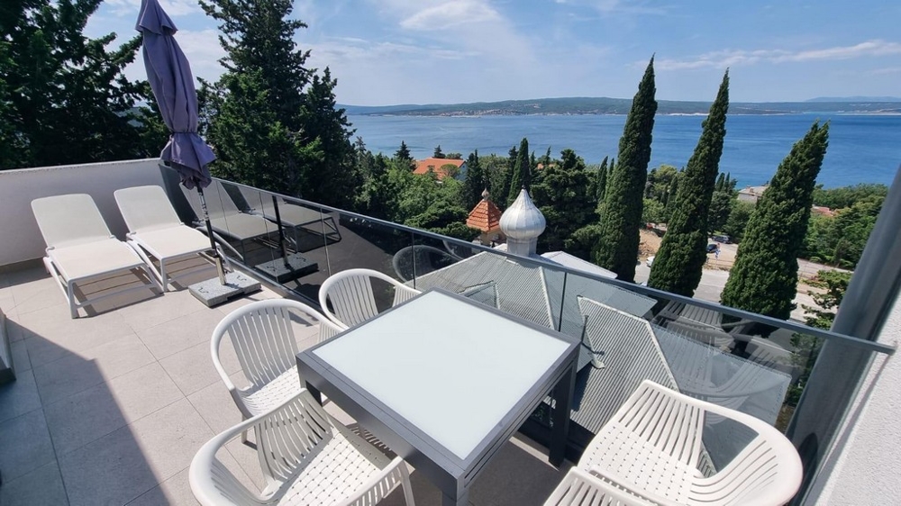 Elegante attico a Crikvenica, Quarnaro. Panorama Scouting