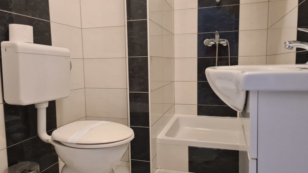 Il bagno con WC.