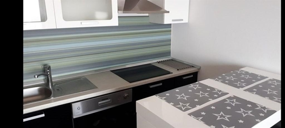 Cucina piccola e funzionale.