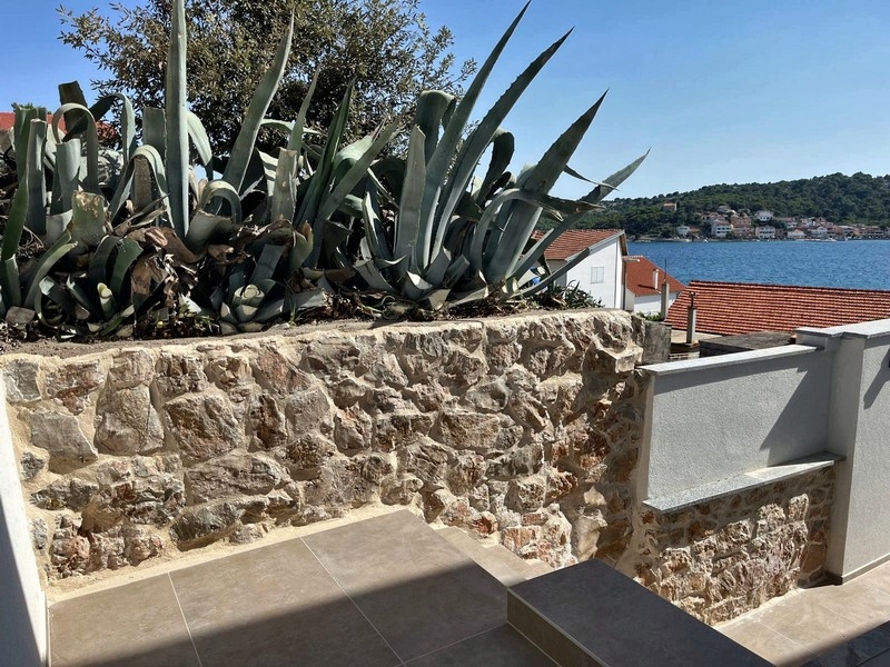 Elementi mediterranei sulla casa.