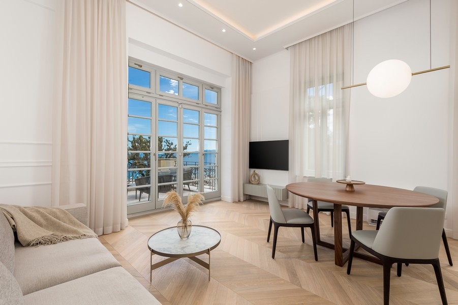 Soggiorno con vista mare dell'appartamento A3367 - in vendita a Opatija, Croazia.