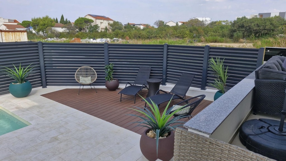 Vista sul giardino con molta privacy.
