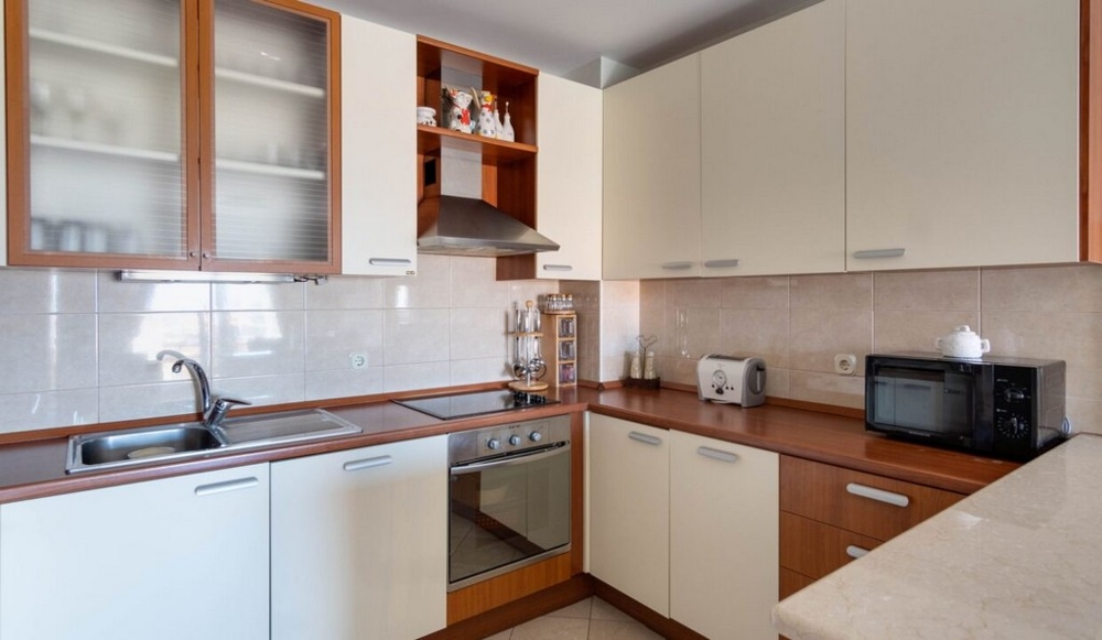 Ampia cucina dell'immobile A3462 in Croazia.