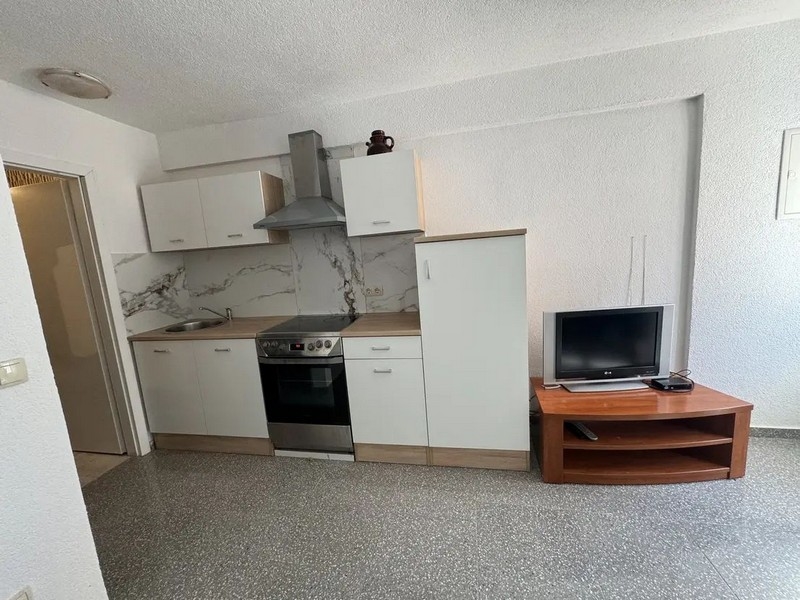 Cucina arredata in modo funzionale.
