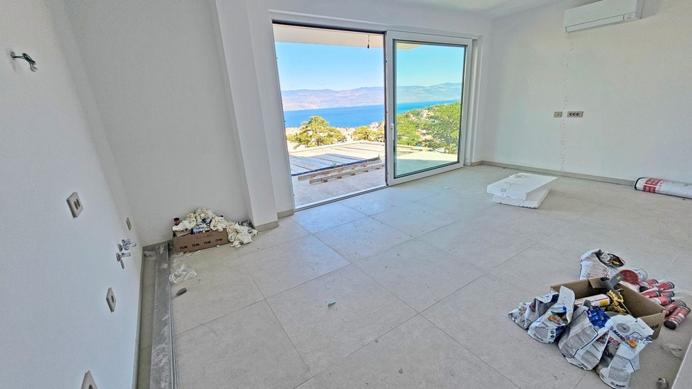 Zona giorno con porta scorrevole sulla terrazza e vista mare, appartamento A3480 su Krk