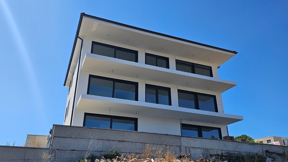 Esterno della nuova costruzione a tre piani A3481 a Vrbnik sull'isola di Krk