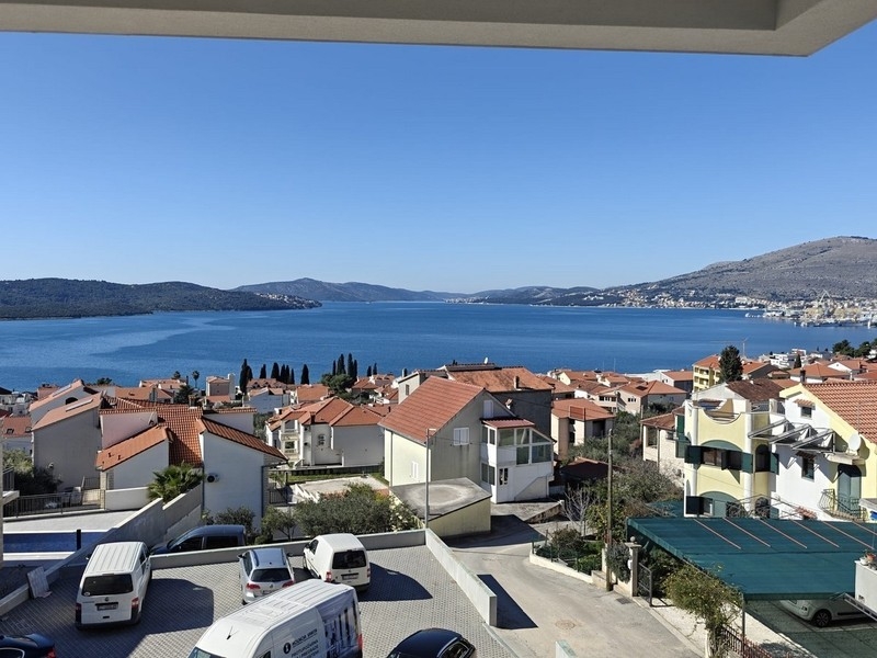 Vista mare dalla terrazza coperta