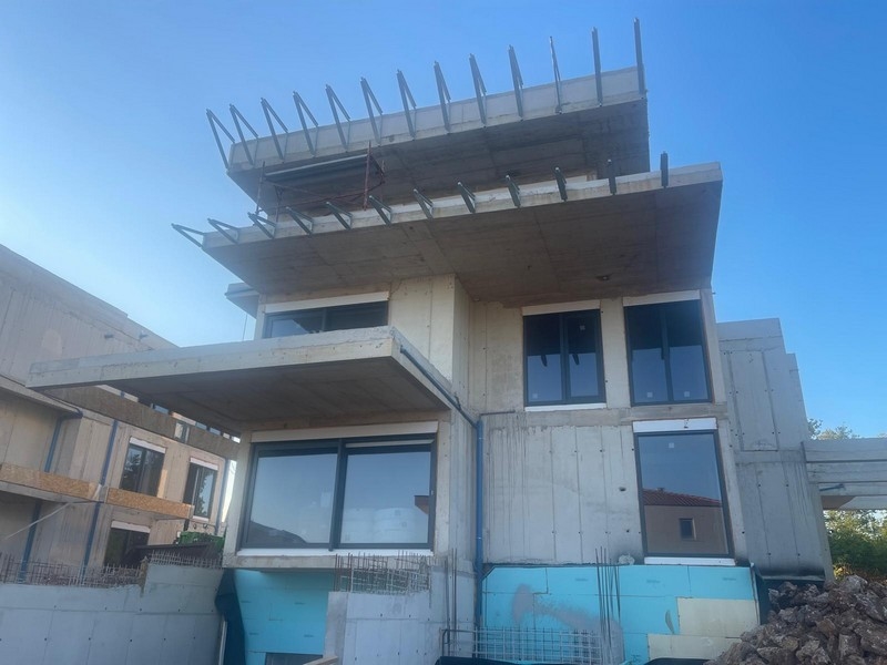 Attico in un edificio nuovo sull'isola di Krk in vendita in Croazia - Panorama Scouting.