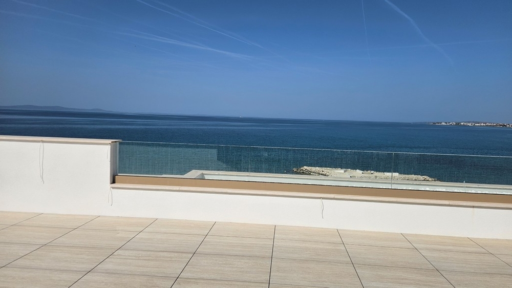 Appartamento di lusso direttamente sul mare in vendita in Croazia - Panorama Scouting A3690.