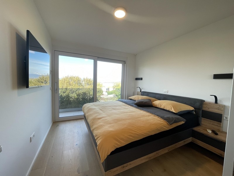 Camera da letto con letto matrimoniale dell'immobile A3780.