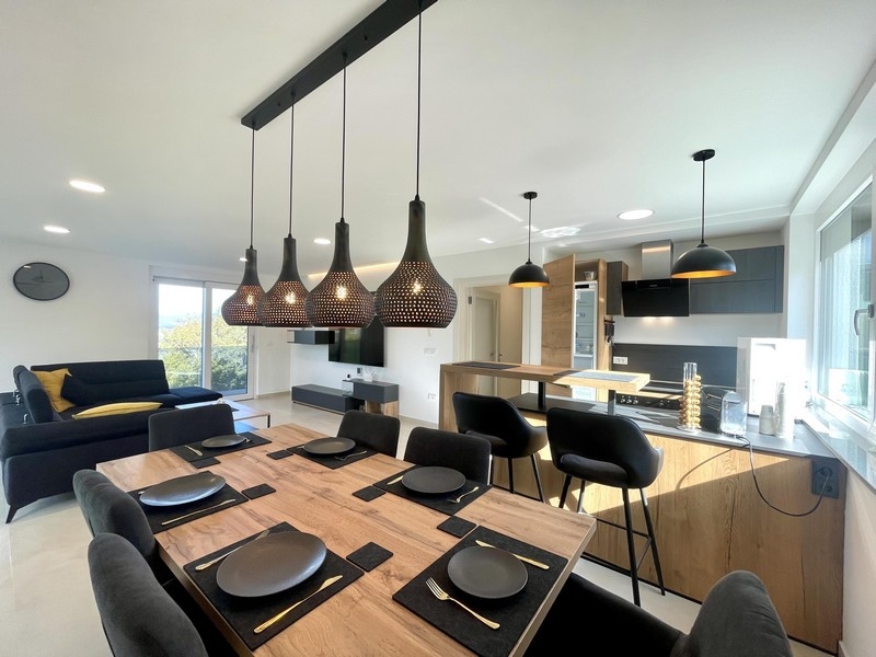 Zona pranzo e cucina dell'immobile A3780.