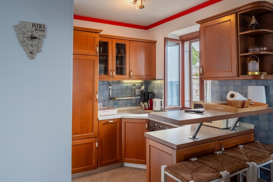 Cucina dell'appartamento A3792 nel centro di Rovinj, Istria.
