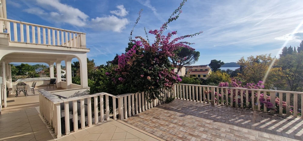 Vista sul mare dalla terrazza dell'immobile A3813
