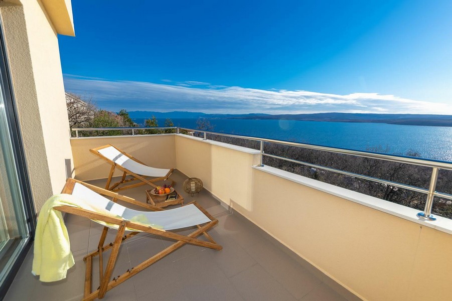 Immobili con vista mare a Crikvenica.