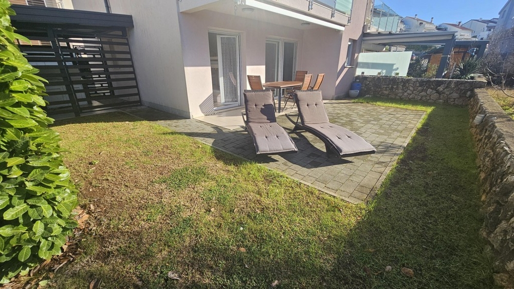 Appartamento con giardino in vendita sull'isola di Krk