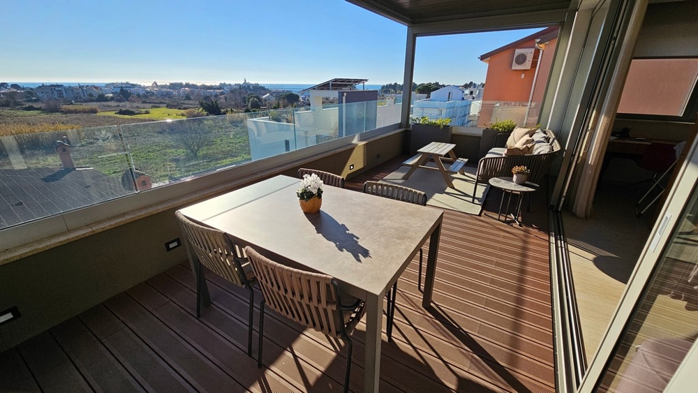 Terrazza dell'appartamento A3865, in vendita a Novigrad in Istria.