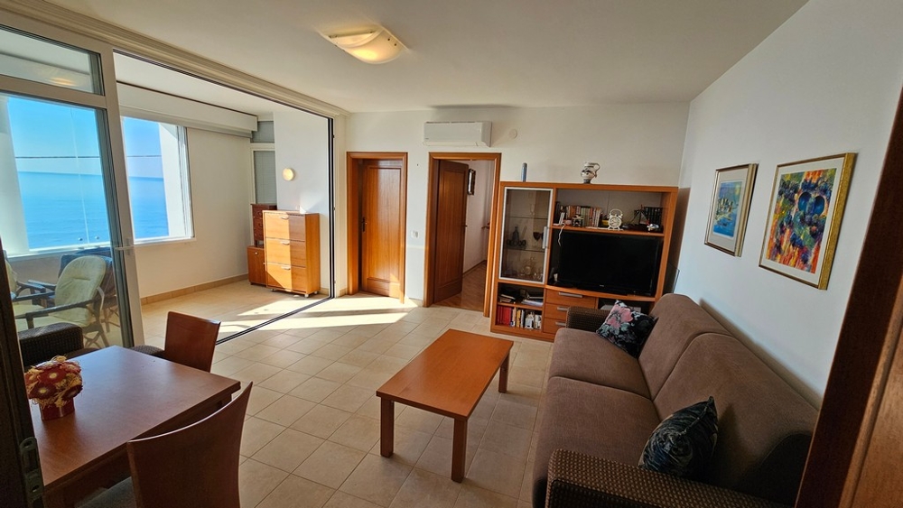 Soggiorno con vista mare - immobile A3867, Croazia.