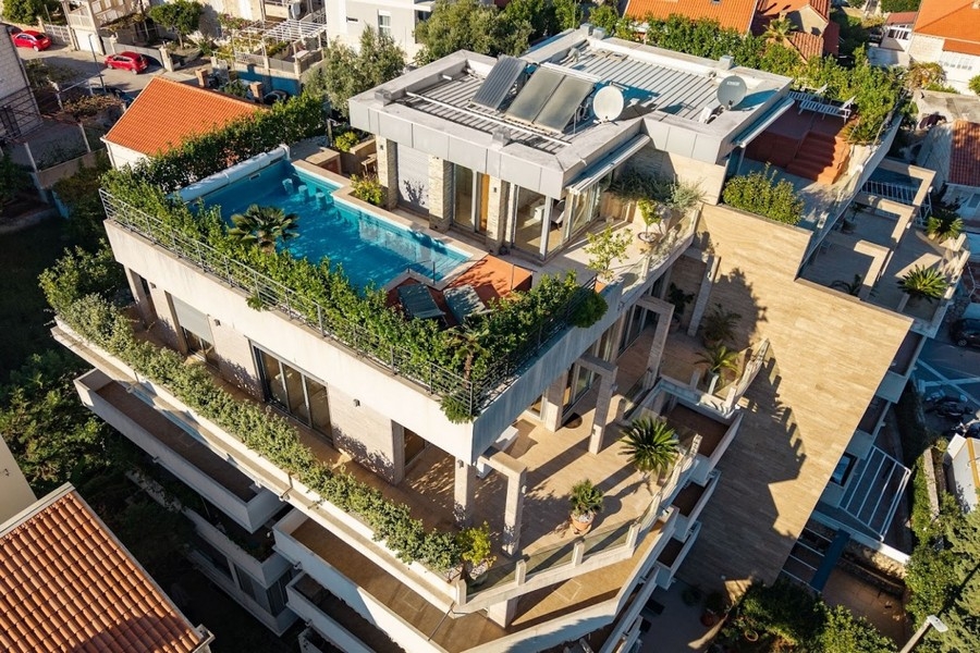 Attico di lusso con piscina privata