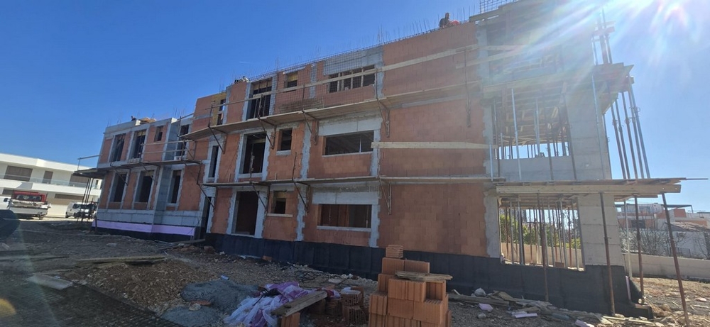Complesso residenziale nuovo in costruzione