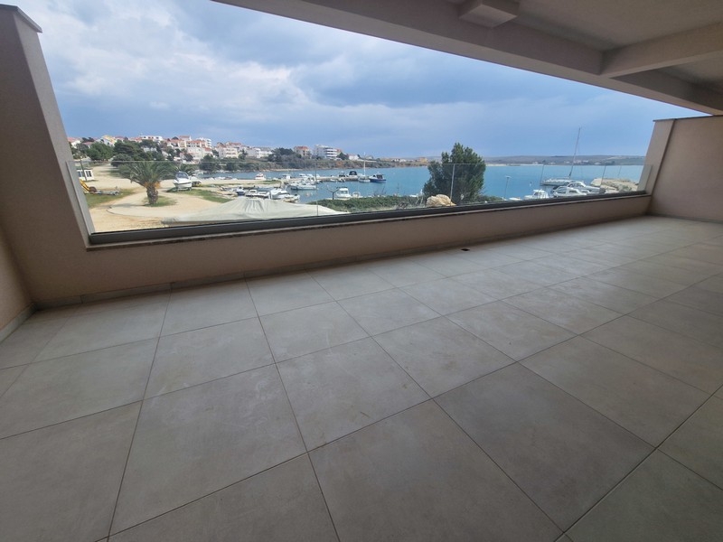Vista mare dalla terrazza dell'immobile A3912 a Povljana, isola di Pag.