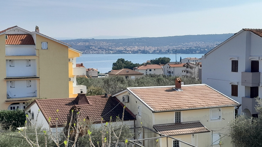 Vista mare su Malinska e sul paesaggio costiero circostante