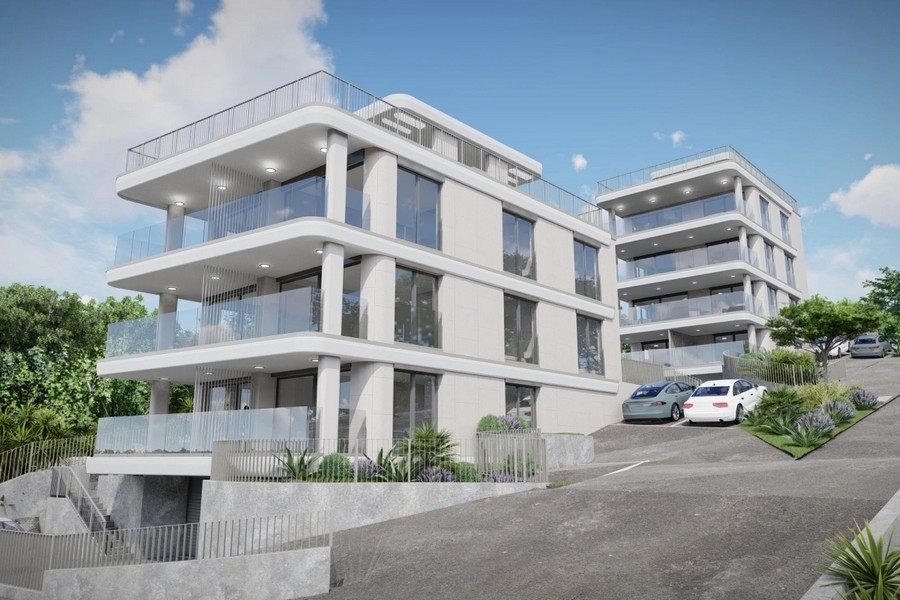Condominio con ascensore e posti auto all'esterno