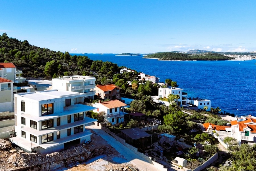Moderno appartamento di nuova costruzione con vista mare in Dalmazia