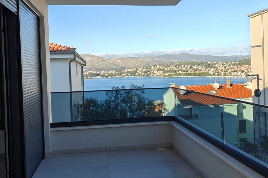 Terrazza con vista mare sull'isola di Ciovo