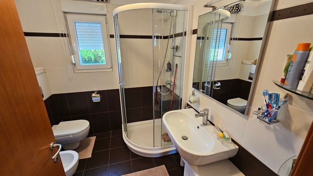 Bagno con doccia in Croazia