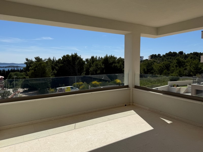 Terrazza coperta con vista sul mare