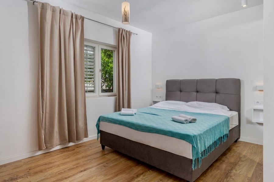 Camera da letto con letto matrimoniale