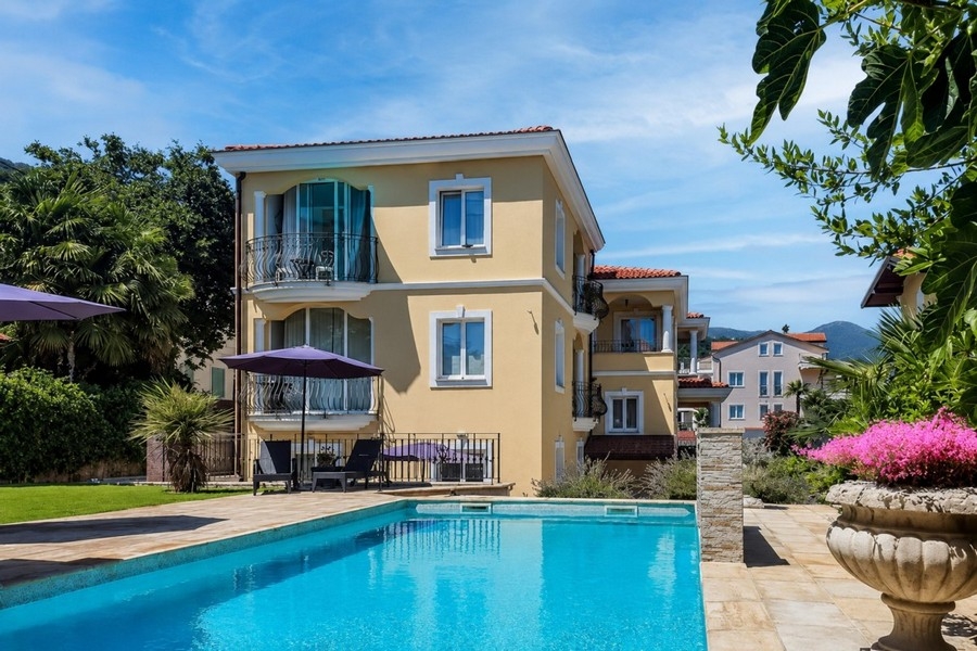 Villa con piscina e giardino in Croazia