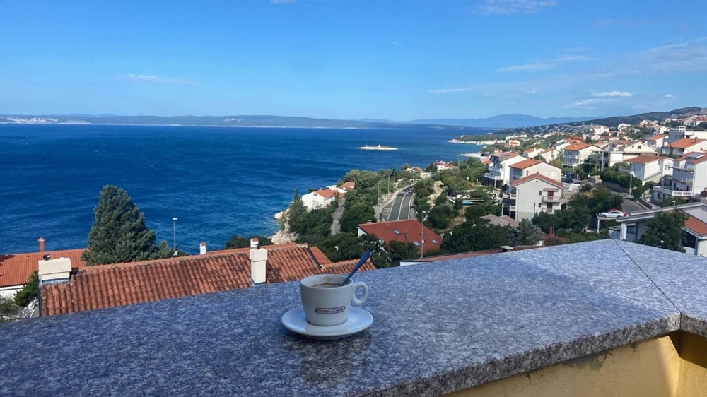 Terrazza con vista mare su Novi Vinodolski