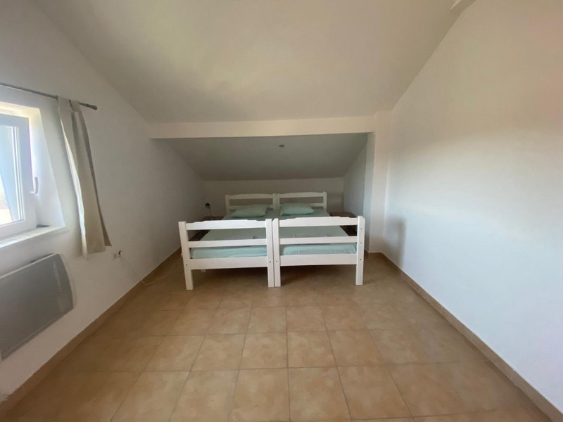Camera da letto con due letti singoli