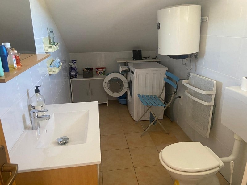 Bagno con lavatrice