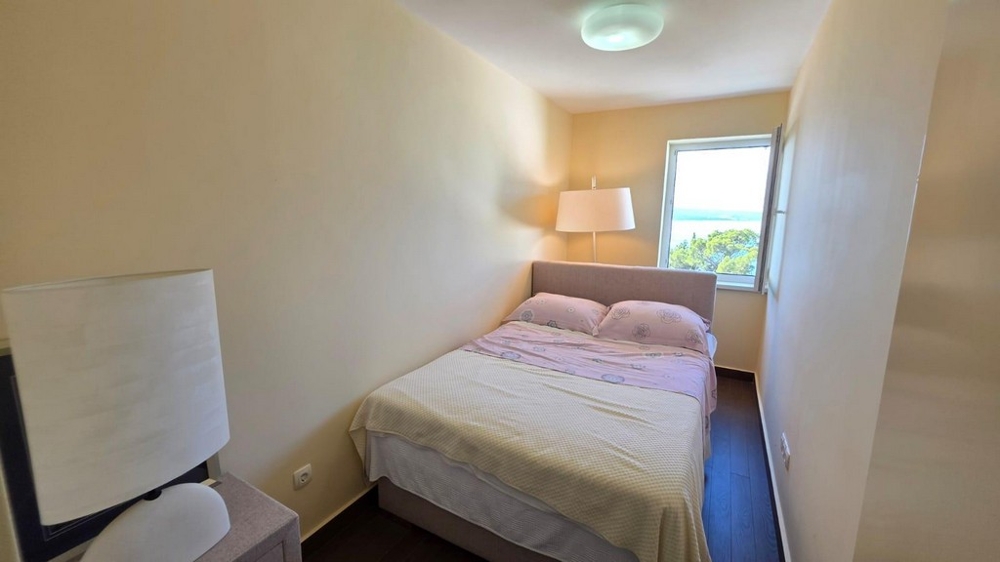 Camera da letto con letto matrimoniale