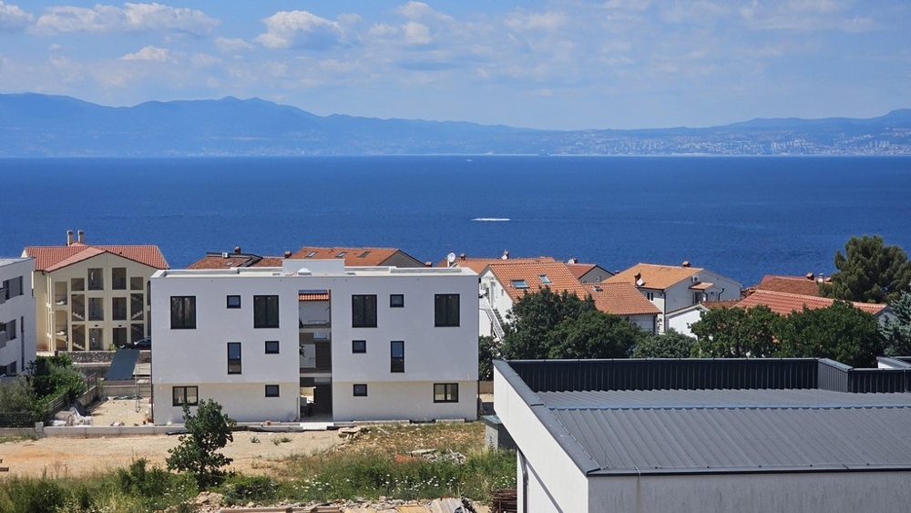 Edificio residenziale a Njivice in Croazia con vista sul mare