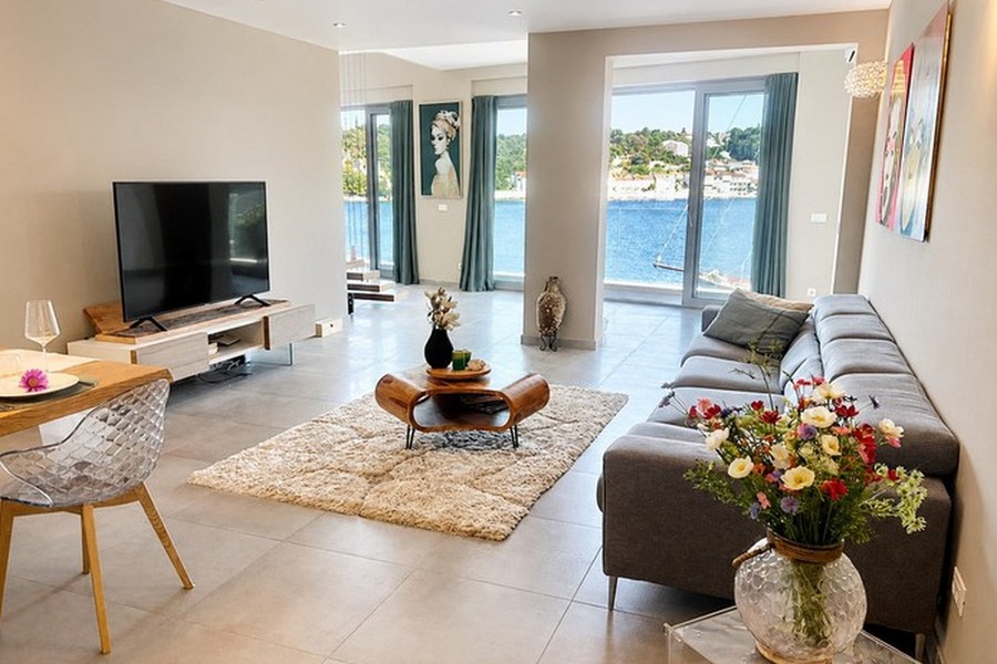 Soggiorno con vista mare e arredamento su misura, Korcula