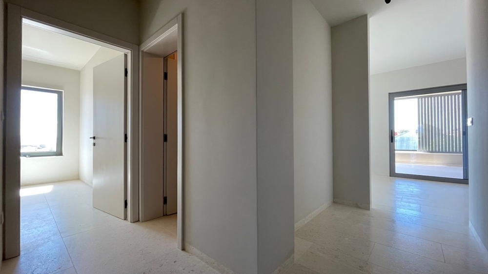 Corridoio dell'attico con vista sulle stanze