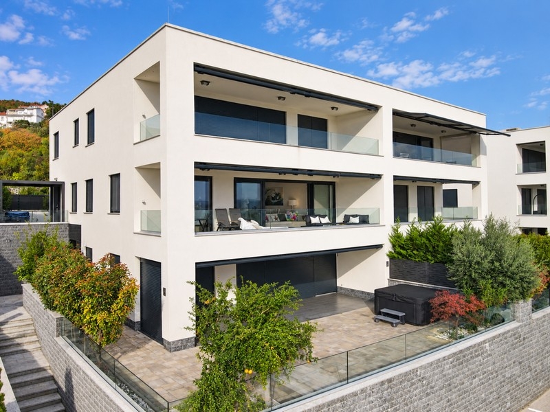 Appartamento in vendita in Croazia - appartamento con terrazza e vista mare a Dramalj
