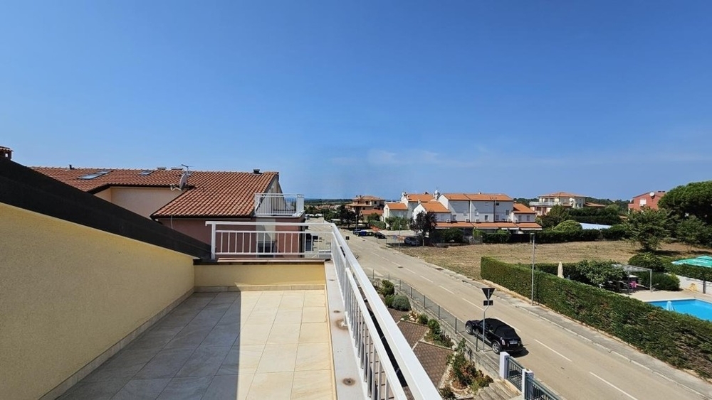 Appartamento in vendita in Croazia - appartamento su due livelli con terrazza sul tetto a Novigrad