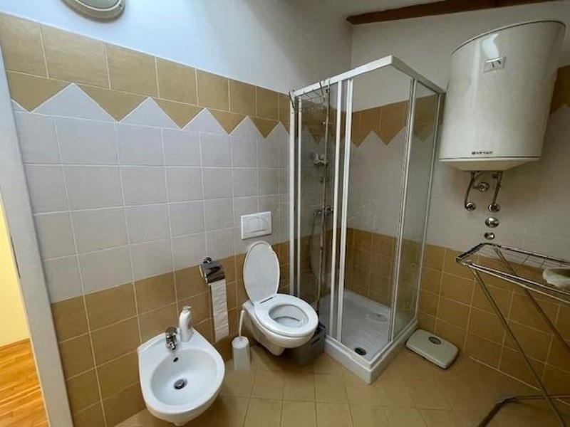 Bagno con doccia
