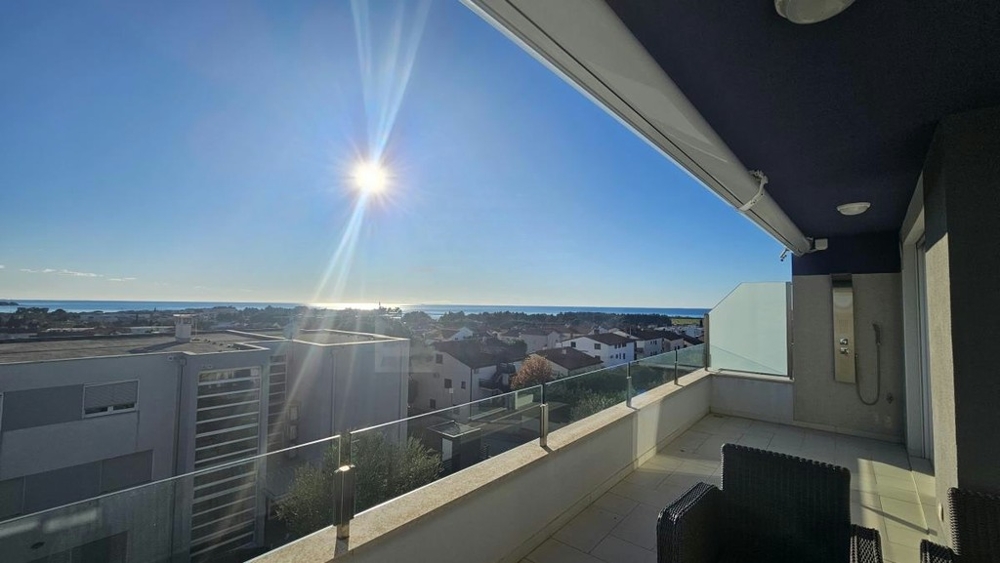 Appartamento in vendita in Croazia - appartamento con vista mare a Novigrad